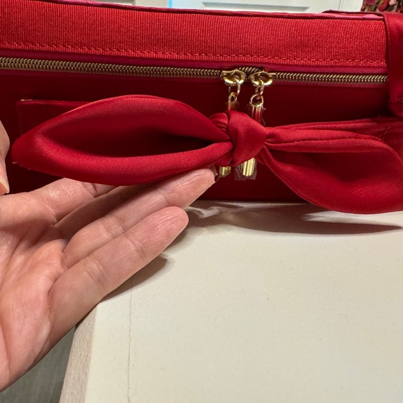 Estēe Lauder Holiday Edition Makeup Bag - Picture 6 of 15